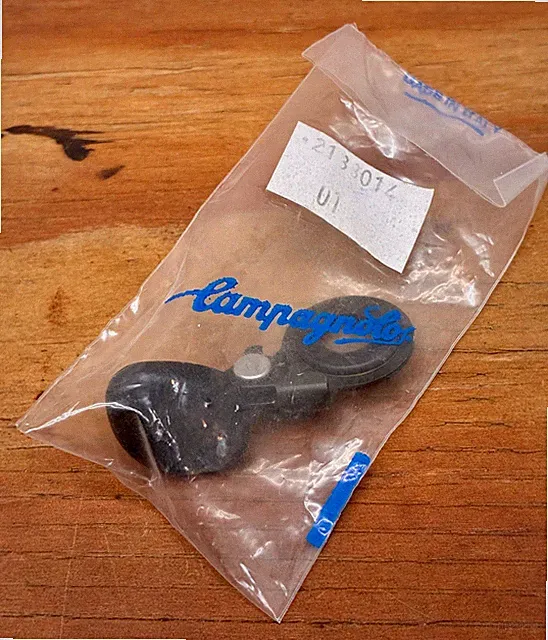 New Campagnolo 10 Speed Ergopower Left Shifter Thumb Button EC-RE205 All Models