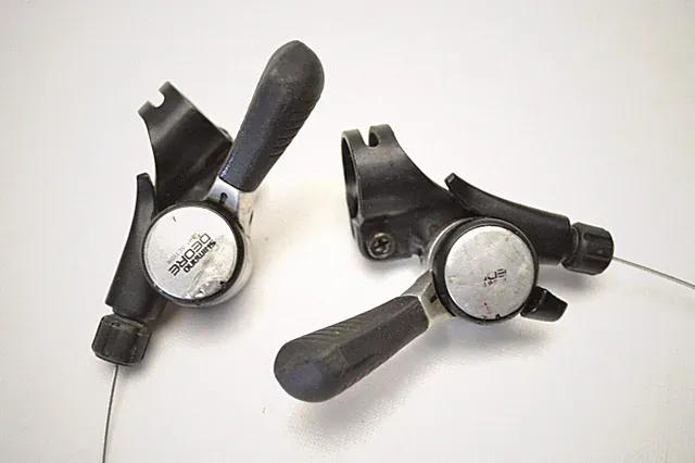 SHIMANO LIGHT ACTION 7 X 3 SPD BICYCLE INDEX FRICTION THUMB SHIFTER POD SL-MT62