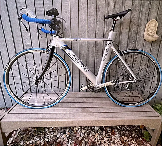 TREK EQUINOX TRI SERIES Custom Hand-built Road / Triathlon Bicycle